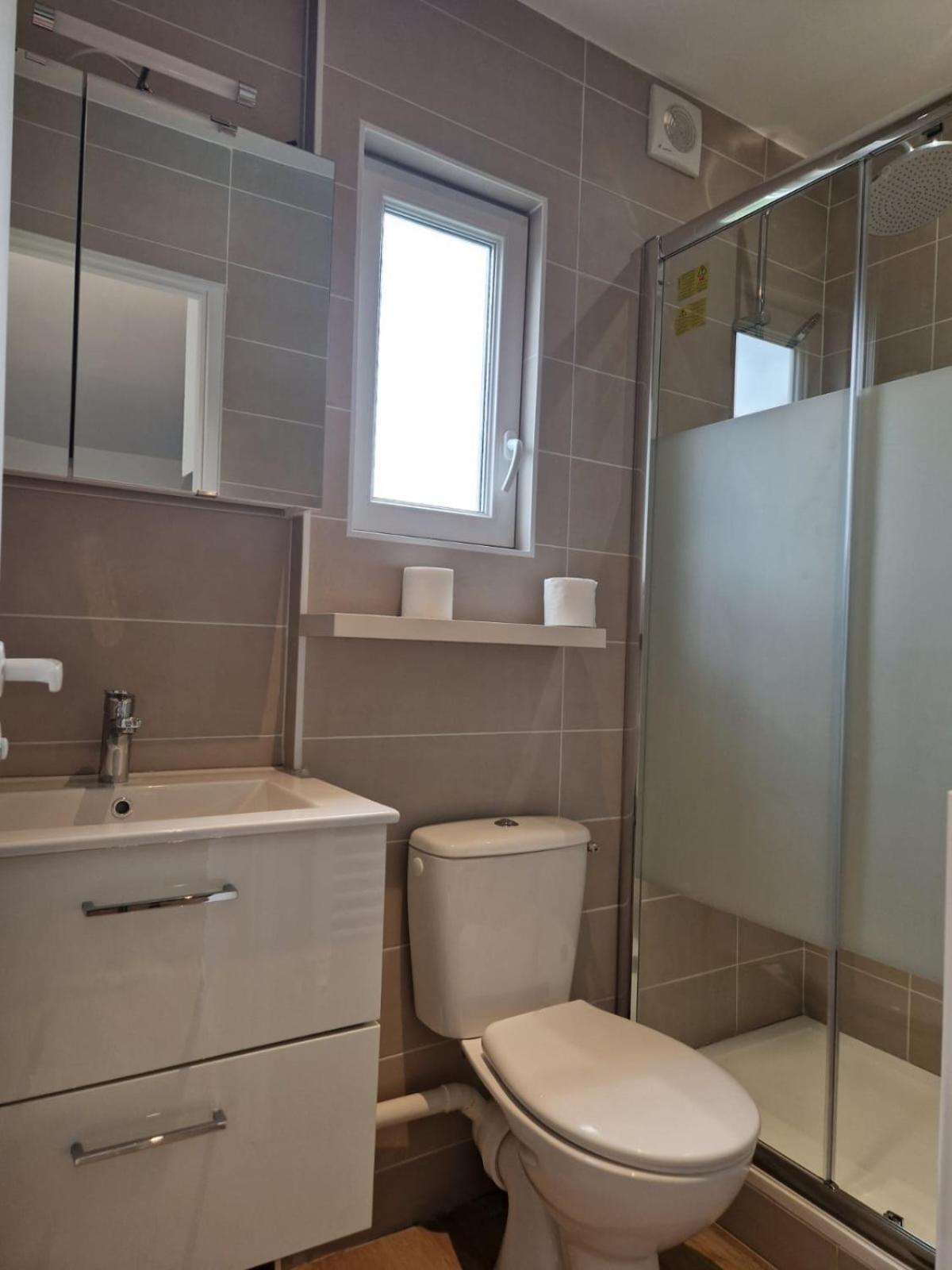 Spacieux Et Lumineux Apartment *